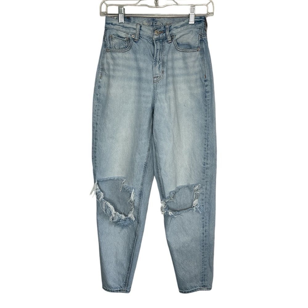 American Eagle Women’s Relaxed Distressed Mom Jean Size 00